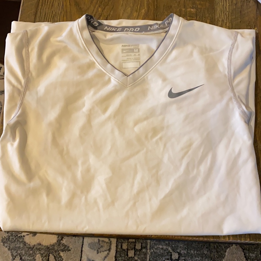 Nike pro tight athletic top size medium women’s